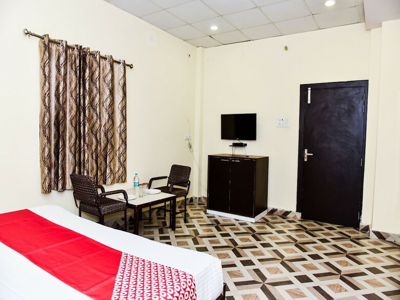 Oyo 24840 Hotel Ashiana Farm