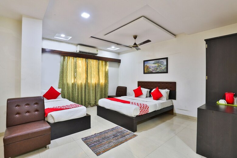 Oyo 24135 Hotel Anand Inn