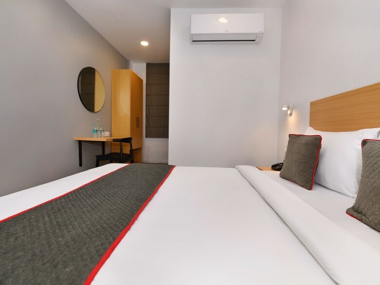 Oyo Flagship 17173 Hotel Function Inn