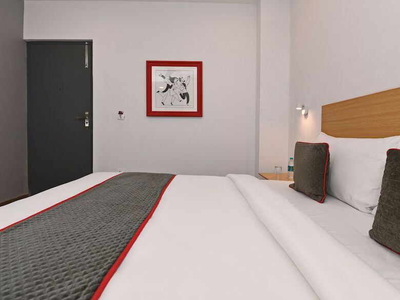 Oyo Flagship 17173 Hotel Function Inn