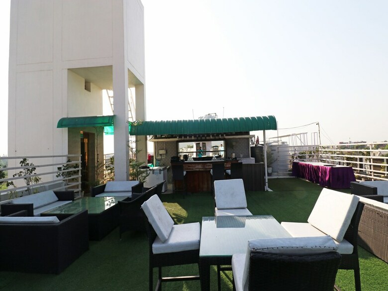 Hotel Oyo 22511 The Classic