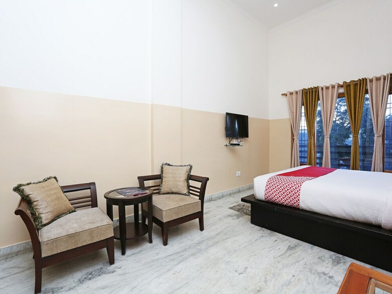 Oyo 19638 Hotel Jay Continental