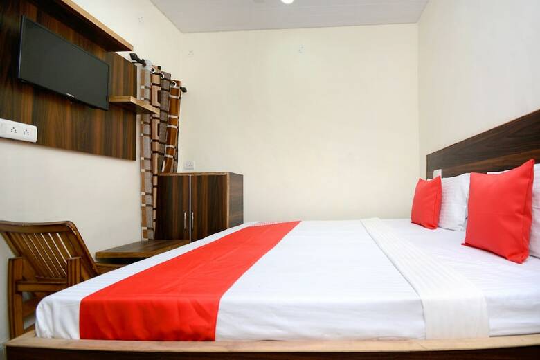 Oyo 17133 Hotel Anmol