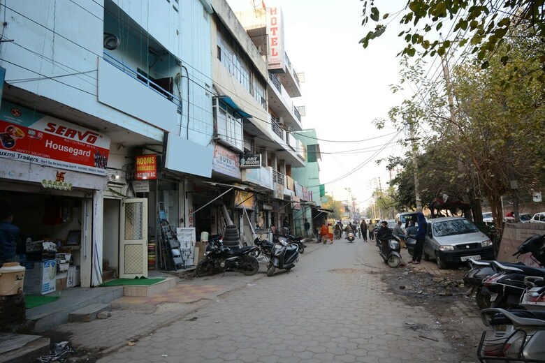 Oyo 17133 Hotel Anmol