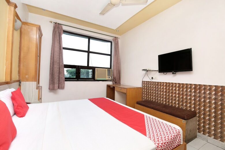 Oyo 17430 Gulshah Hotel