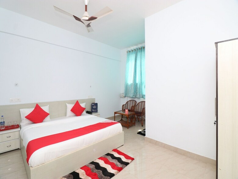 Oyo 22749 Hotel Mda