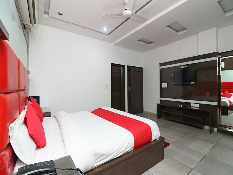 Oyo 22977 Hotel Alpine