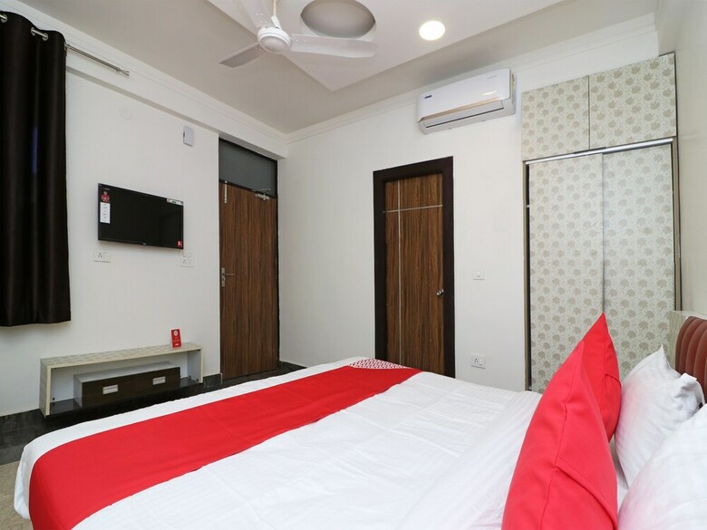 Oyo Flagship 15432 Hotel The Nest