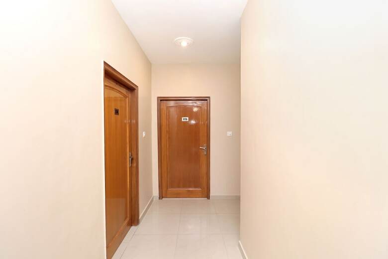 Oyo 24747 Hotel White Spott