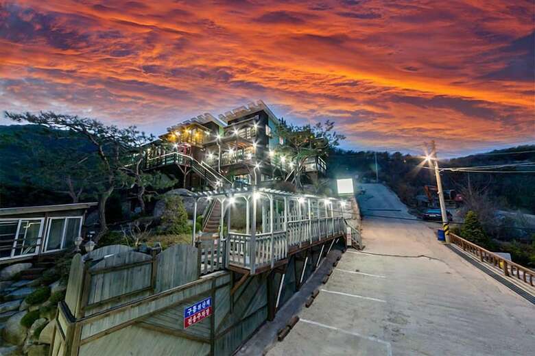Ganghwa Skyhills Pension