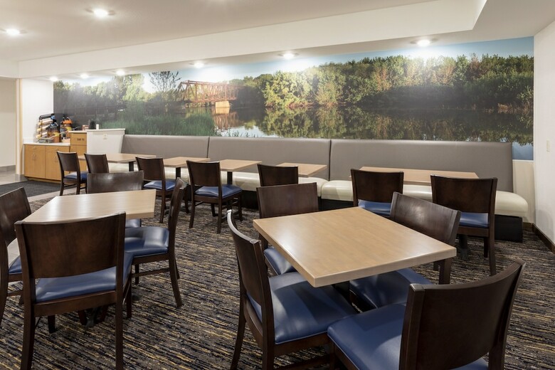 Grandstay Hotel & Suites Rock Valley