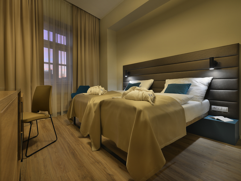Ea Hotel New Town