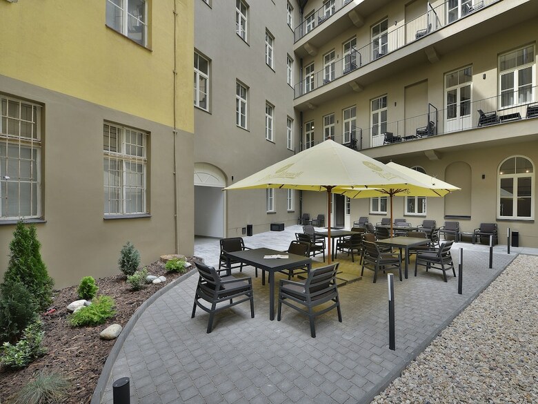 Ea Hotel New Town