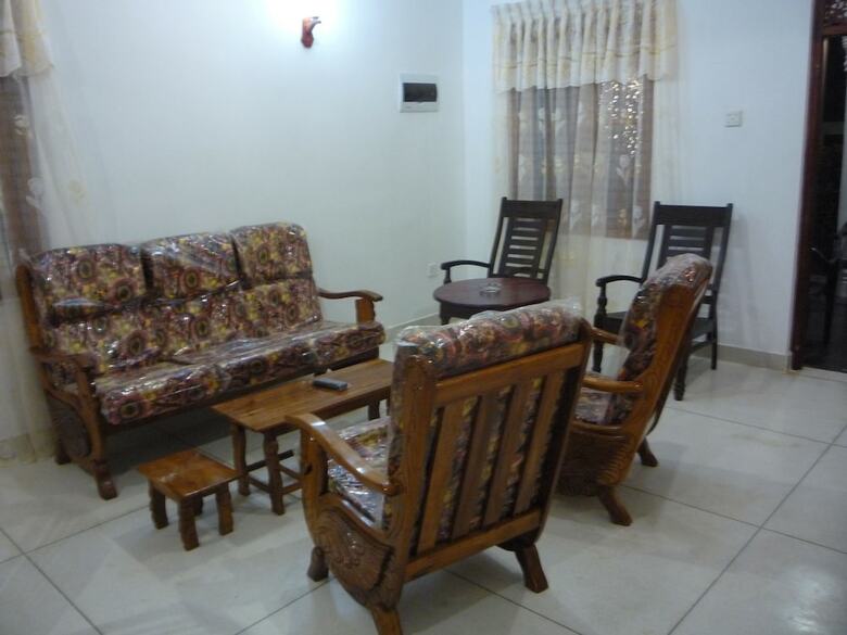 Hostal Nest Residence