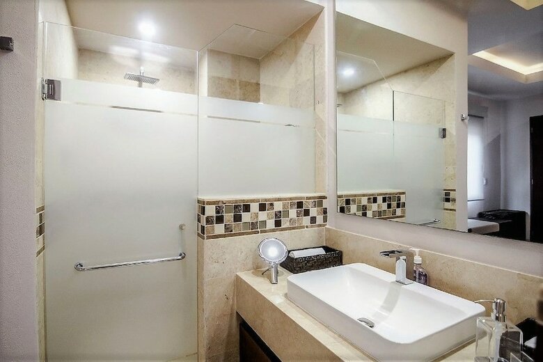 Condo V399-106 By Mdr