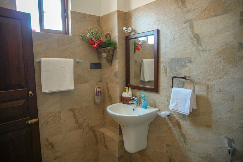 Hotel Dutch Wall