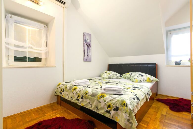 Split Apartments With Hotel Service