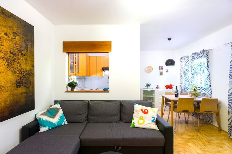 Split Apartments With Hotel Service