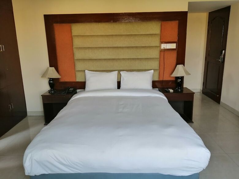 Grand Lake View Hotel
