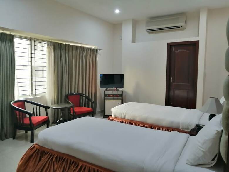 Grand Lake View Hotel