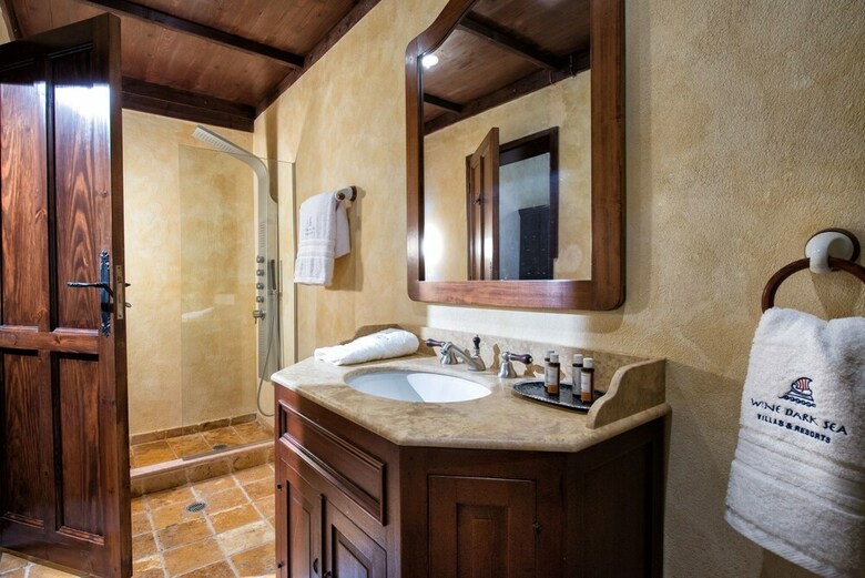 Lemuria Manor, Wine Dark Sea Villas