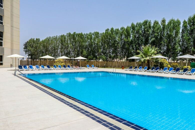 Bm Acacia Hotel And Apartments
