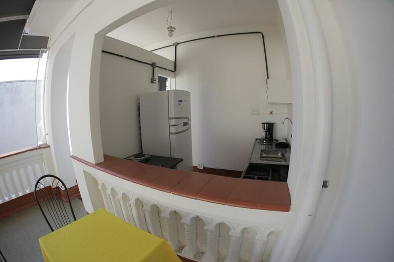 Hostal Pousada E Hostel Aqui