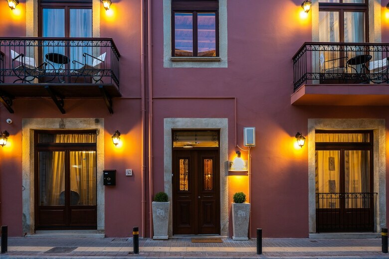 Hotel Phaedra Suites