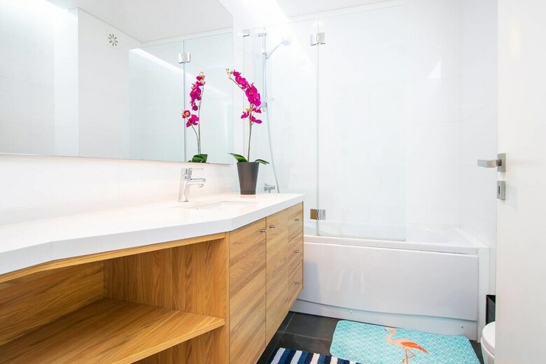 Spacious Apartment In Residential Campolide
