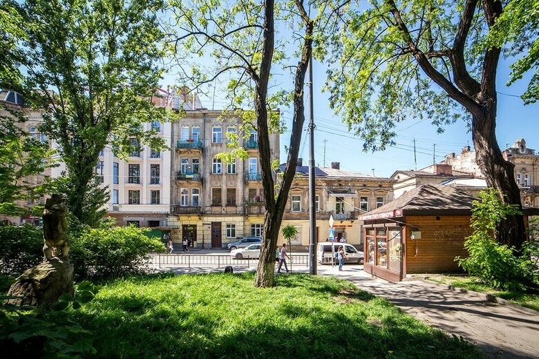 Love Apartment Near Square Rynok