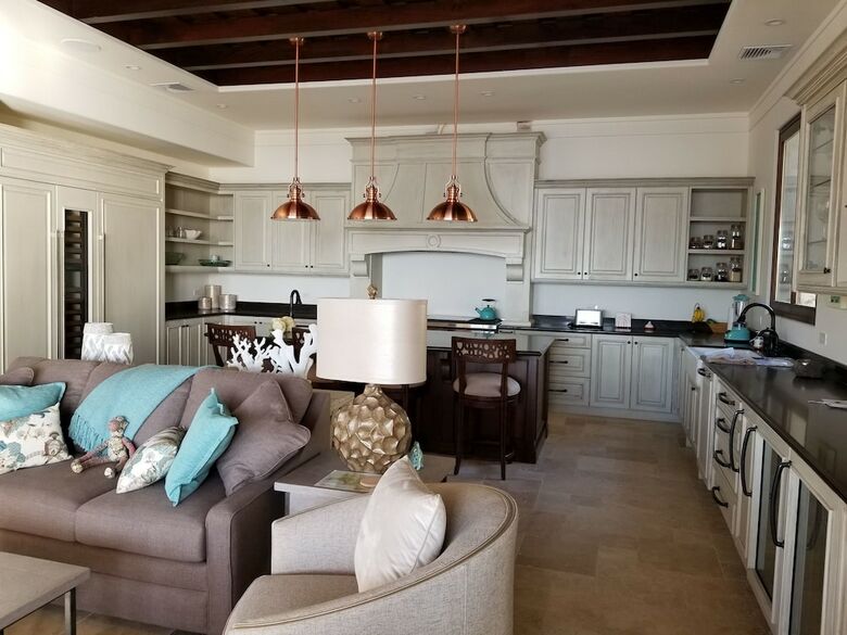 Casa de Noche - Five Bedroom Villa