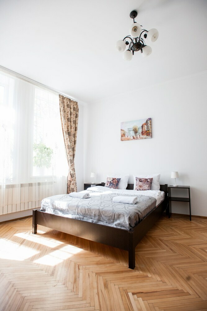 Sf Central Apartments