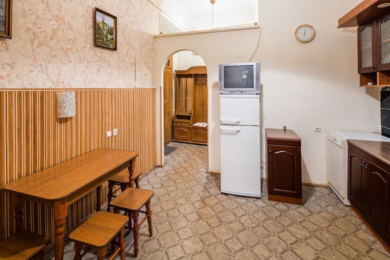Apartments On Square Rynok On Theatralna Street