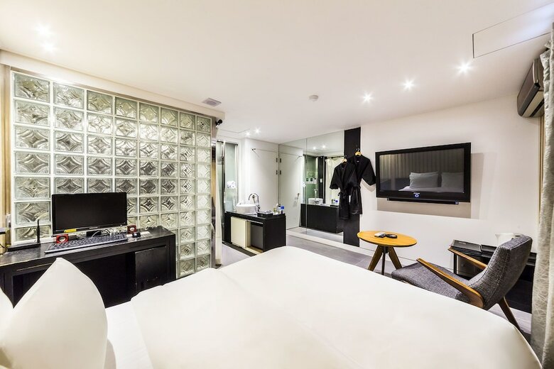 Cello Hotel
