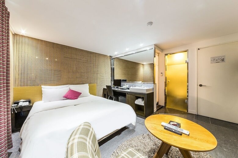 Cello Hotel