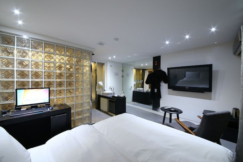 Cello Hotel