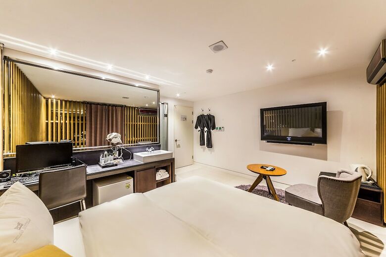 Cello Hotel