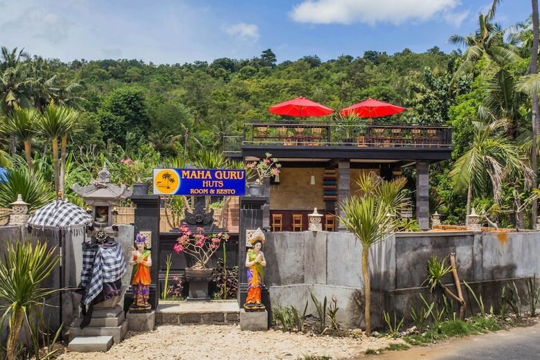 Hotel Maha Guru Huts