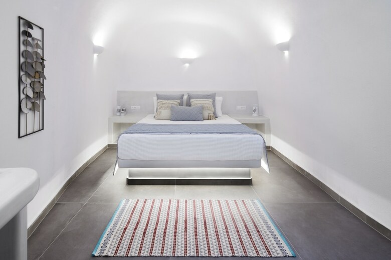 Mellow Luxury Cave