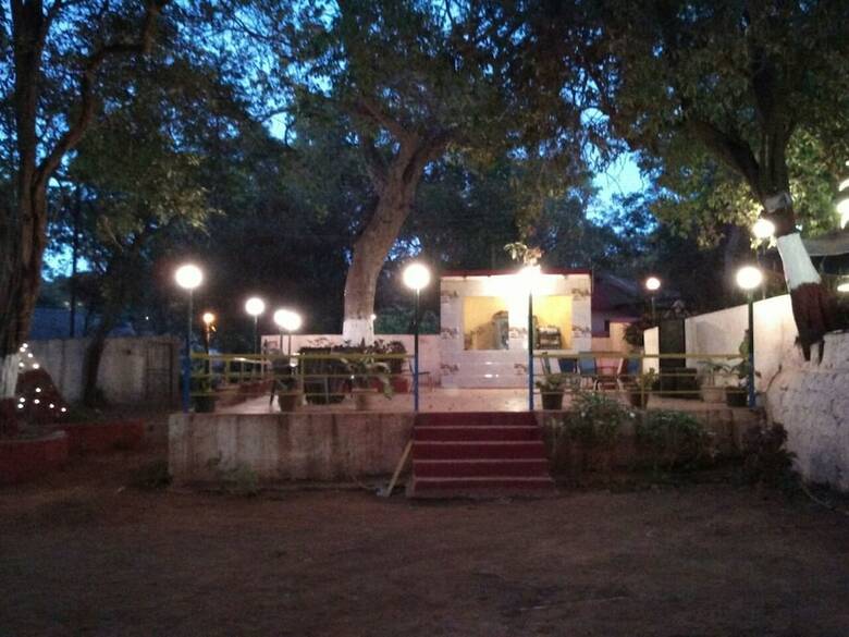 Hotel Redwood Resort Matheran