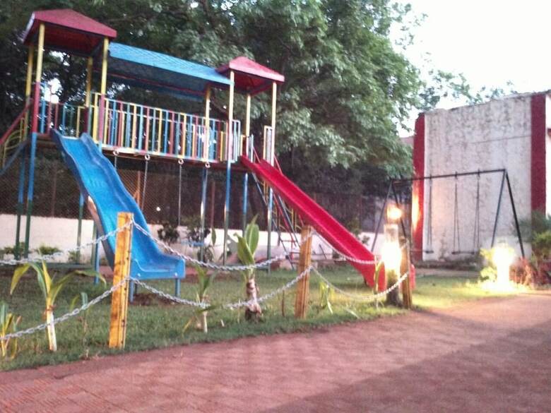 Hotel Redwood Resort Matheran
