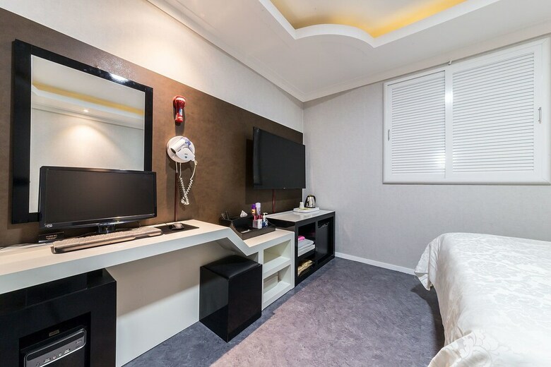 Hotel Bally