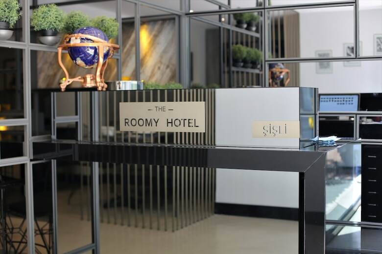 Hotel The Roomy