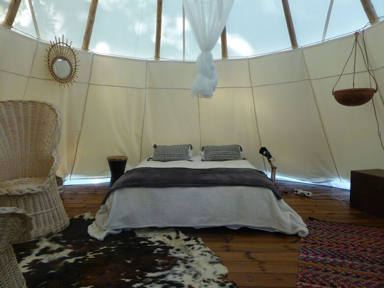 Bed & Breakfast Au Fil de L'eau - Les Tipis