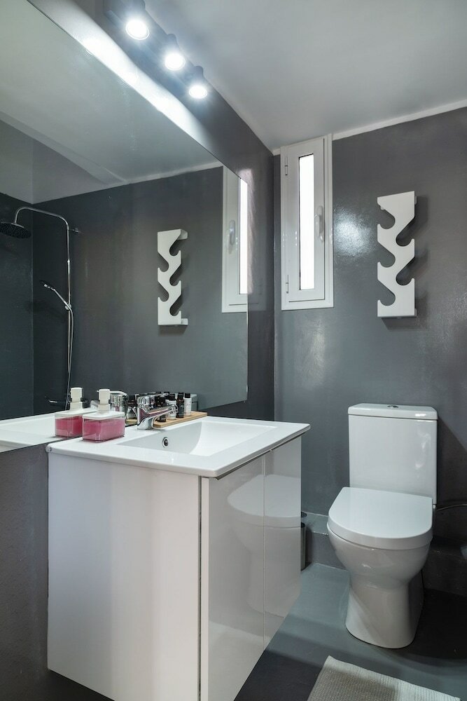 Apartamentos Plaka Heart
