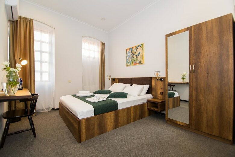 Bed & Breakfast Anbani Hotel City Center