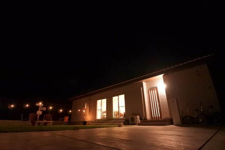 Hotel Guest House Holoholo Beach Side - Hostel