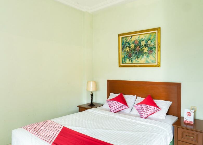 Hostal Oyo 701 Ardellia Hotel