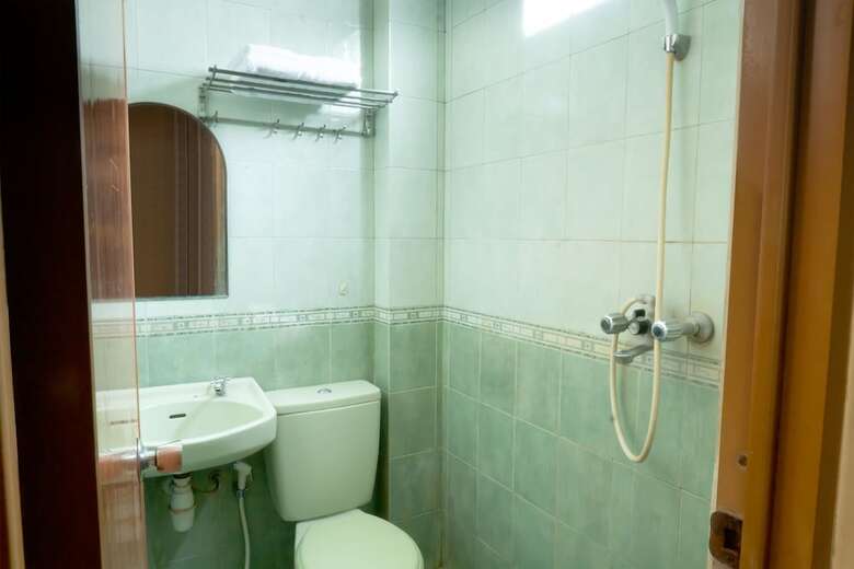 Hostal Oyo 701 Ardellia Hotel