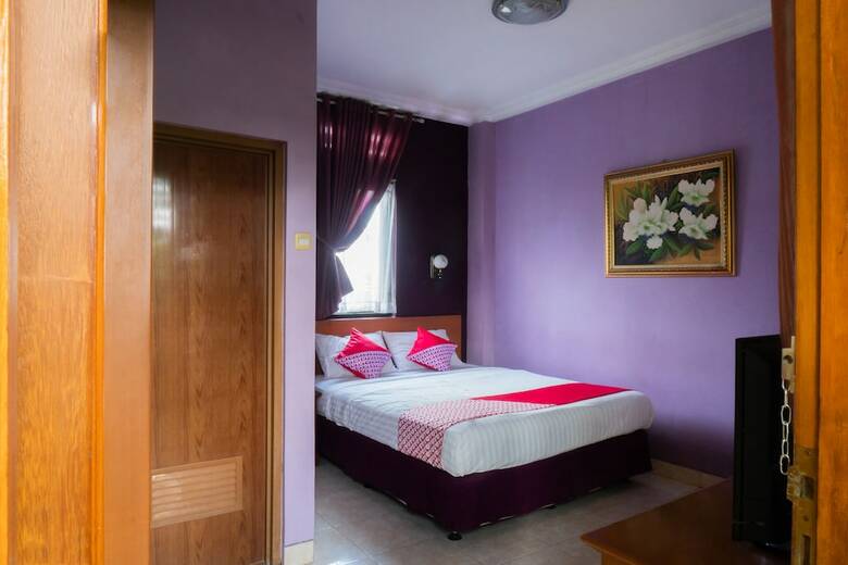 Hostal Oyo 701 Ardellia Hotel